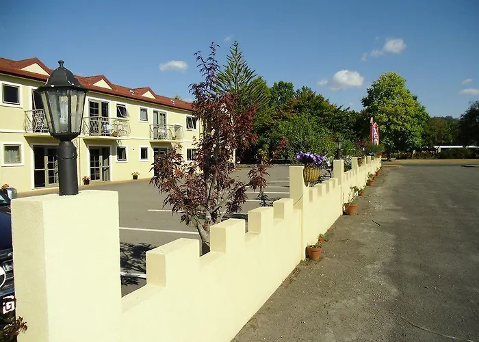 New Castle Motor Motel